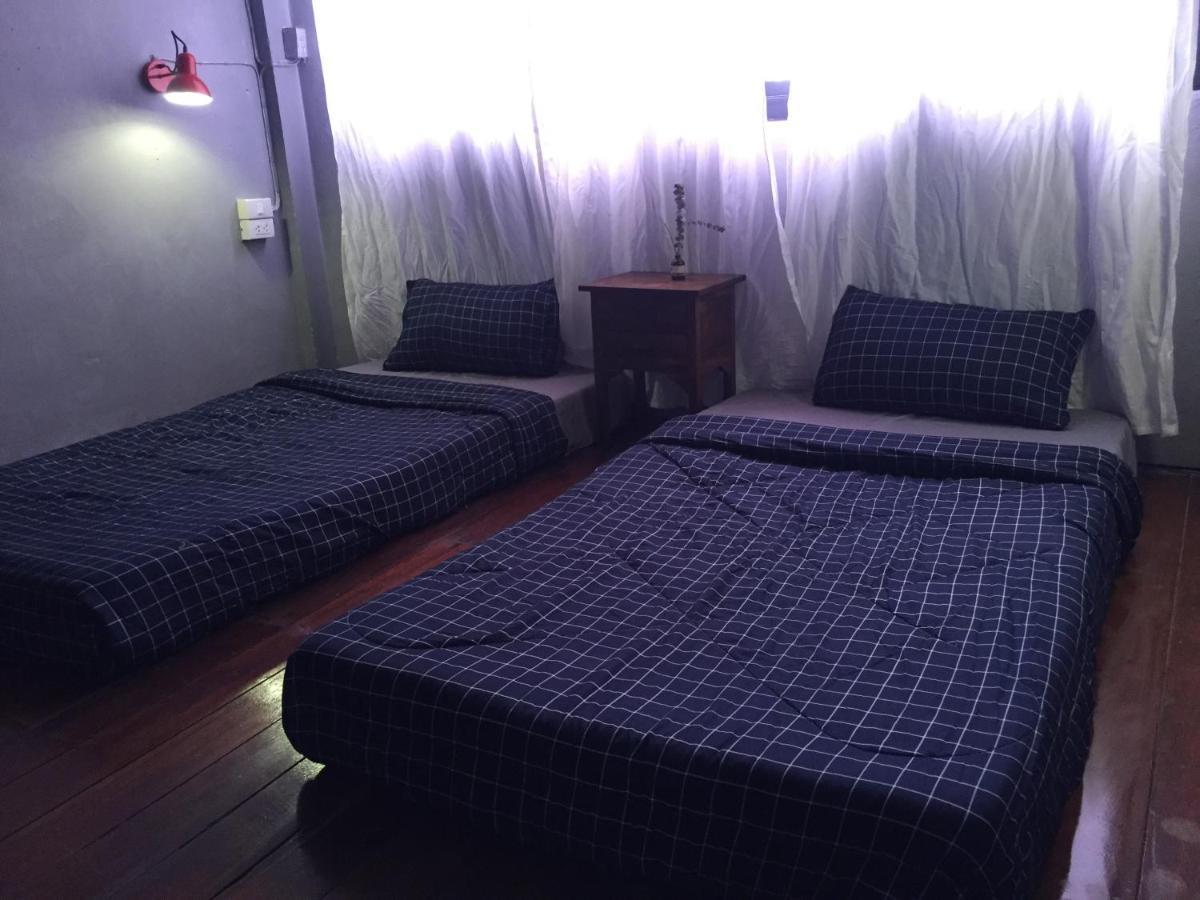 Hong Hostel バンコク都 エクステリア 写真